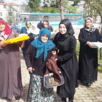 KUYUDÜZÜ ÇEVRE KALKINDIRMA DERNEĞİ’NDEN ETKİNLİK: Mahalle halkından Kalabalık bir grupla Askere moral Ziyareti Yapıldı.